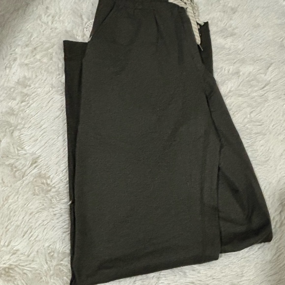 Vuori men’s pinto perfomance  pant. Oregano. Heather - Picture 7 of 8